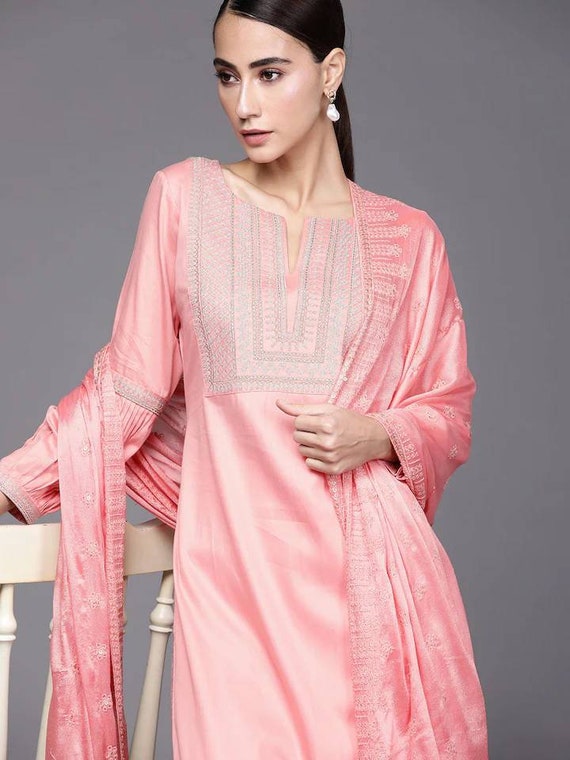 Buy online Pink Banarasi Silk Kurti from Kurta Kurtis for Women by  Weavedeal for ₹1309 at 48% off | 2024 Limeroad.com