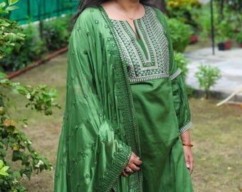 Green Silk Kurta Set: Embroidered Indian Salwar Kameez
