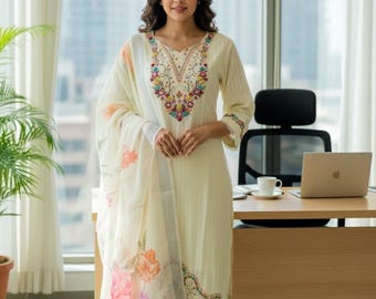 Elegante conjunto de kurta bordada de algodón blanco roto / Traje floral hecho a mano con dupatta / Atuendo festivo de verano para mujer / Tallas XS a XXL