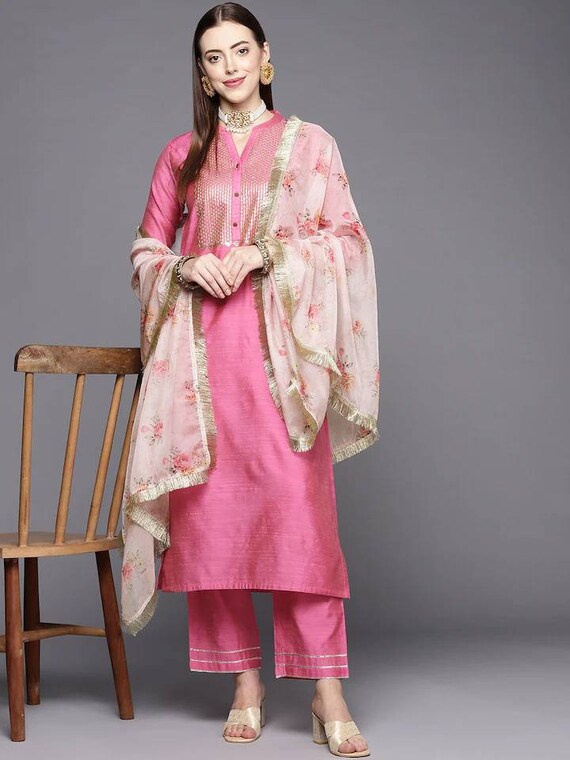 BHAVIKA CREACTION Paisley Kurta TrouserPant  Dupatta Set  Buy BHAVIKA  CREACTION Paisley Kurta TrouserPant  Dupatta Set Online at Best Prices  in India  Flipkartcom