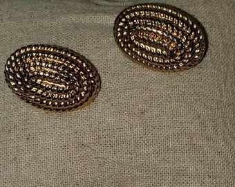 Monet Signed Vintage Rope Textured Goldtone Clip-on Earrings