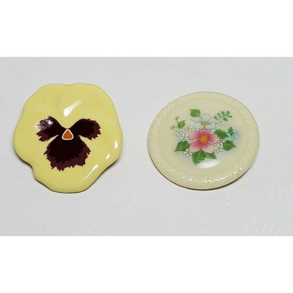 Avon 2 Vintage Ceramic Floral Brooches - image 1