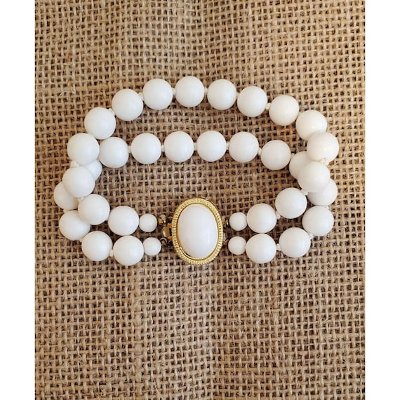 Double Strand White Plastic Bead Vintage Bracelet… - image 1