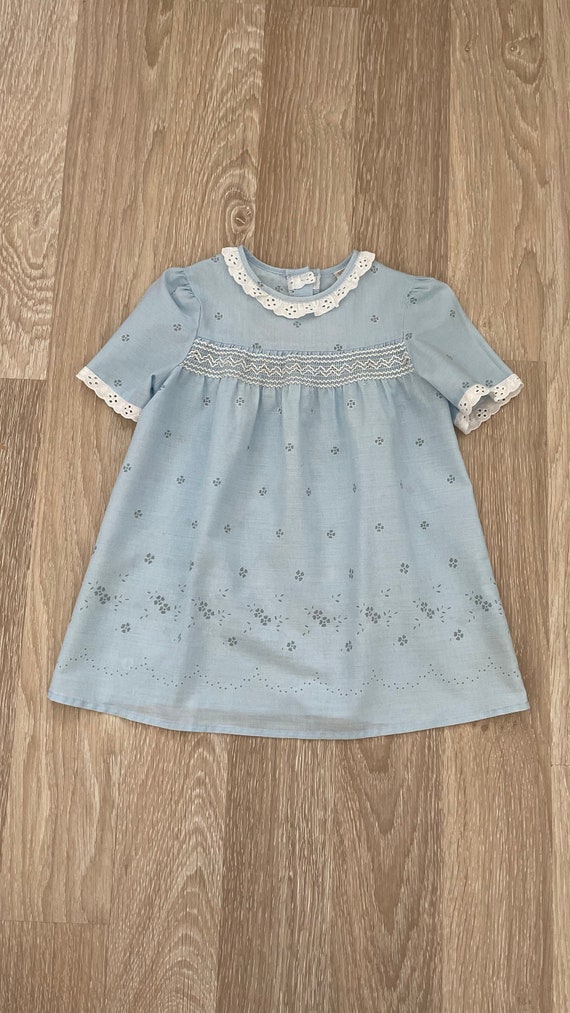 Pretty dress age 2-3 years vintage. Tiny graded bl