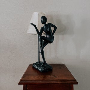 Vintage lady art deco lamp