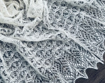 Beautiful hand knit lace shawl, wedding luxury kidsilk lace bridal shawl, knitting Estonian Lace shawl, knit shawl with nupps pattern