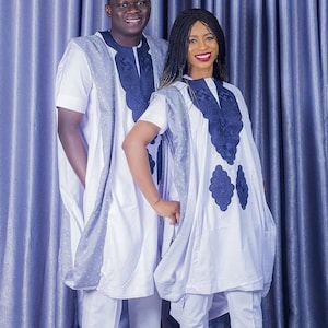 Adewolu latest African couple&#39;s agbada wear, couple&#39;s wedding outfit, couple&#39;s matching suit, couples matching wear, Couples outfit