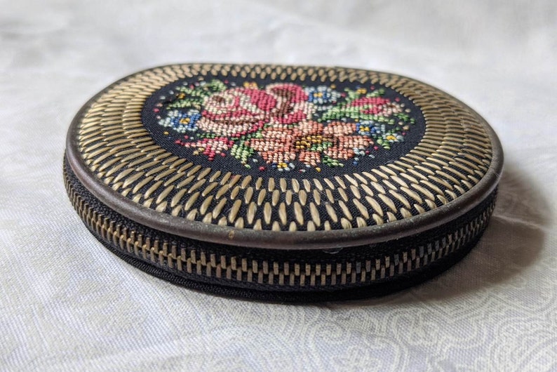 Western German Petite Needle Pointe Compact