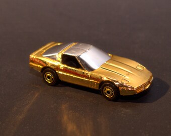 hot wheels gold corvette