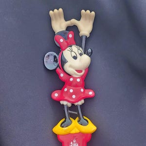 Vintage 15&quot; 1970&#39;s Walt Disney Minnie Back Scratcher