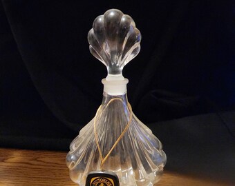 Flacon de parfum vintage en cristal avec bouchon en cristal