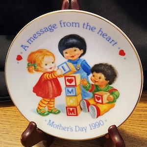 Vintage 1990 Avon Mother's Day A Message From the Heart Plate