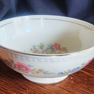 Egg Shell Homer Laughlin 2 Handled Bowl