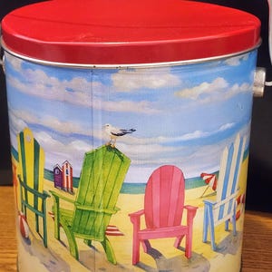 Vintage Dolles Laffy Taffy Tin
