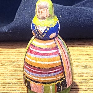 Vintage Wooden Russian Hand Made & Painted Pin Cushion - so cool!