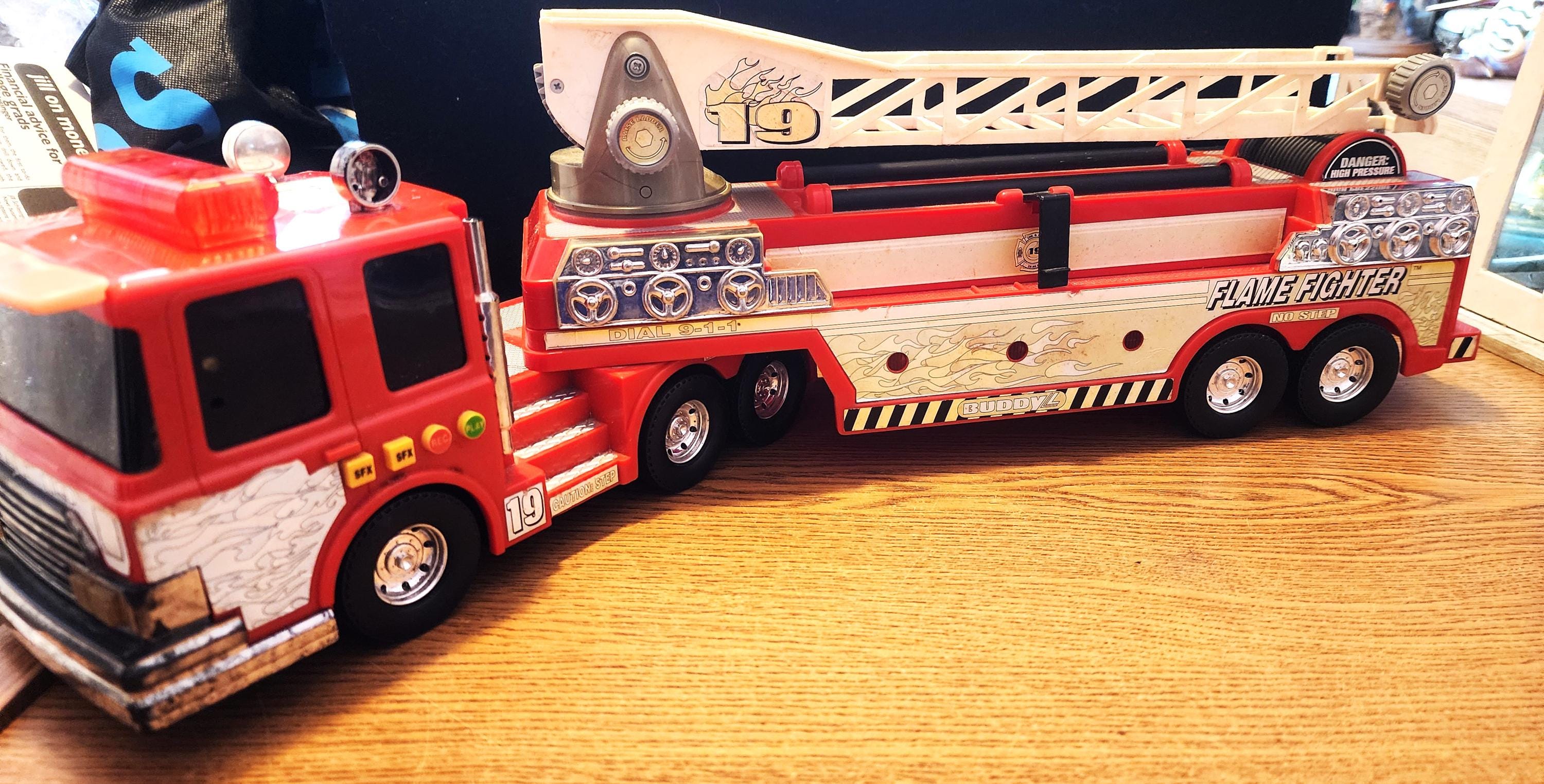 ビンテージ バディL トーク＆ゴー #19 消防車 - Etsy 日本