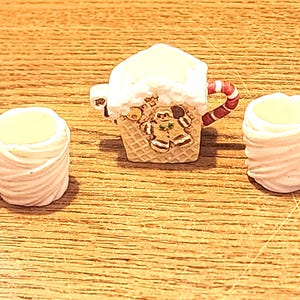 Vintage Tea Pot and 2 Cups Miniature Doll House Size - Very Cute!