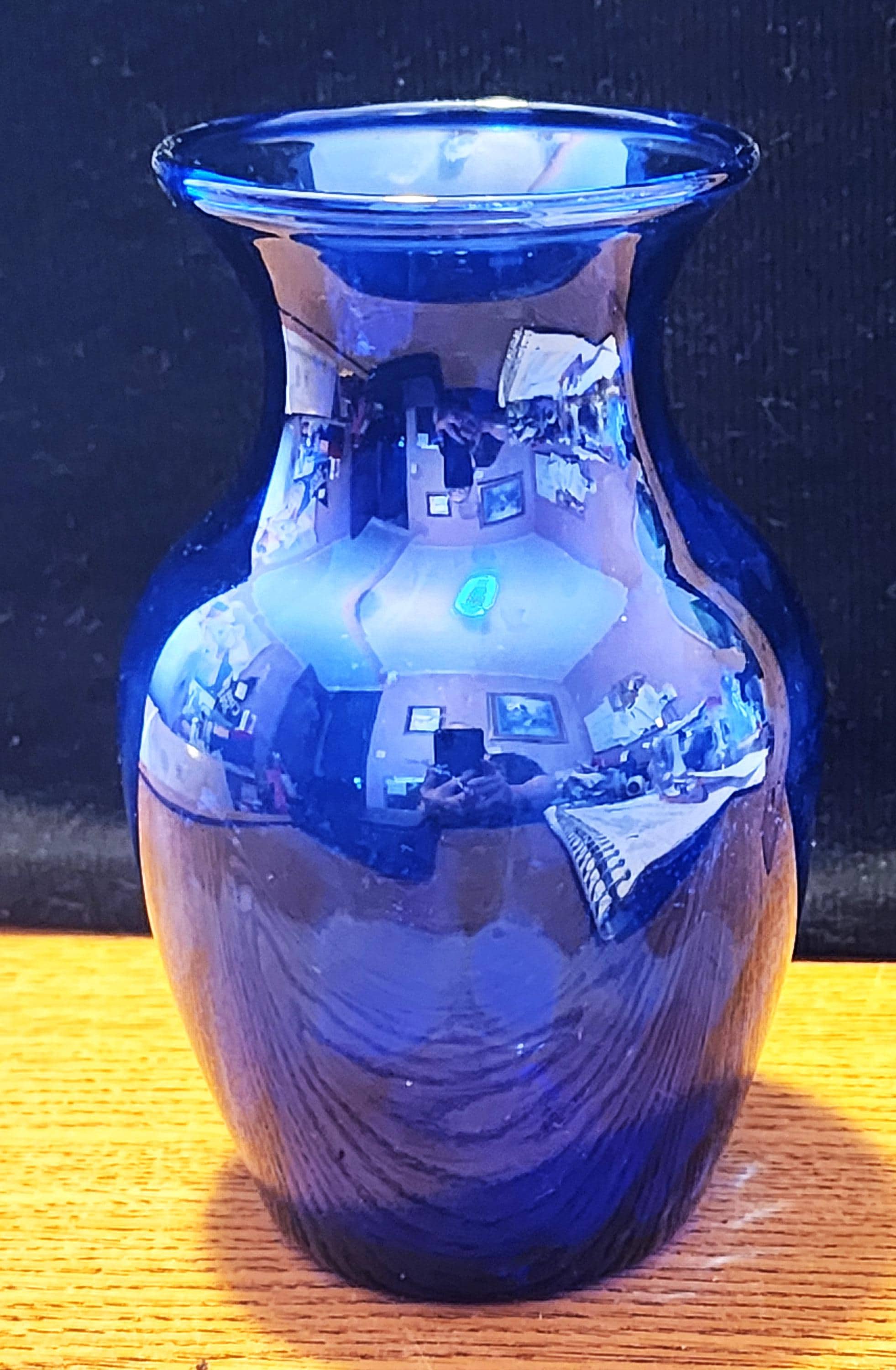 Blaue Glasvase