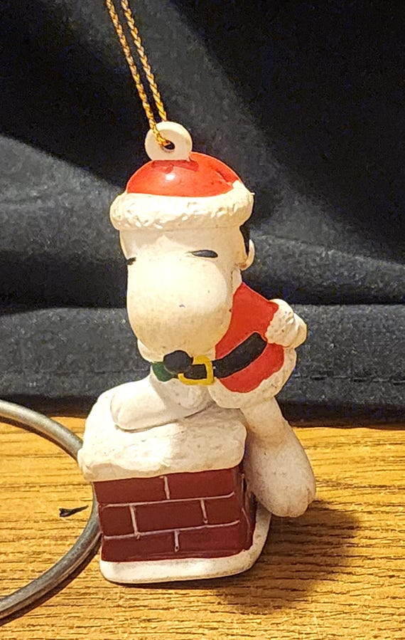Vintage 1980 Snoopy Santa Keramik Weihnachtsbaum Ornament