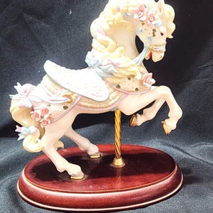 ヴィンテージの牙付き木彫り象 - Etsy 日本