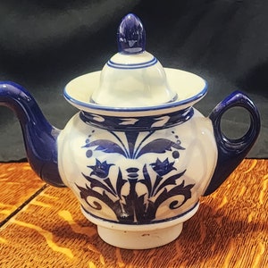 Vintage Blue and White Bombay Teapot