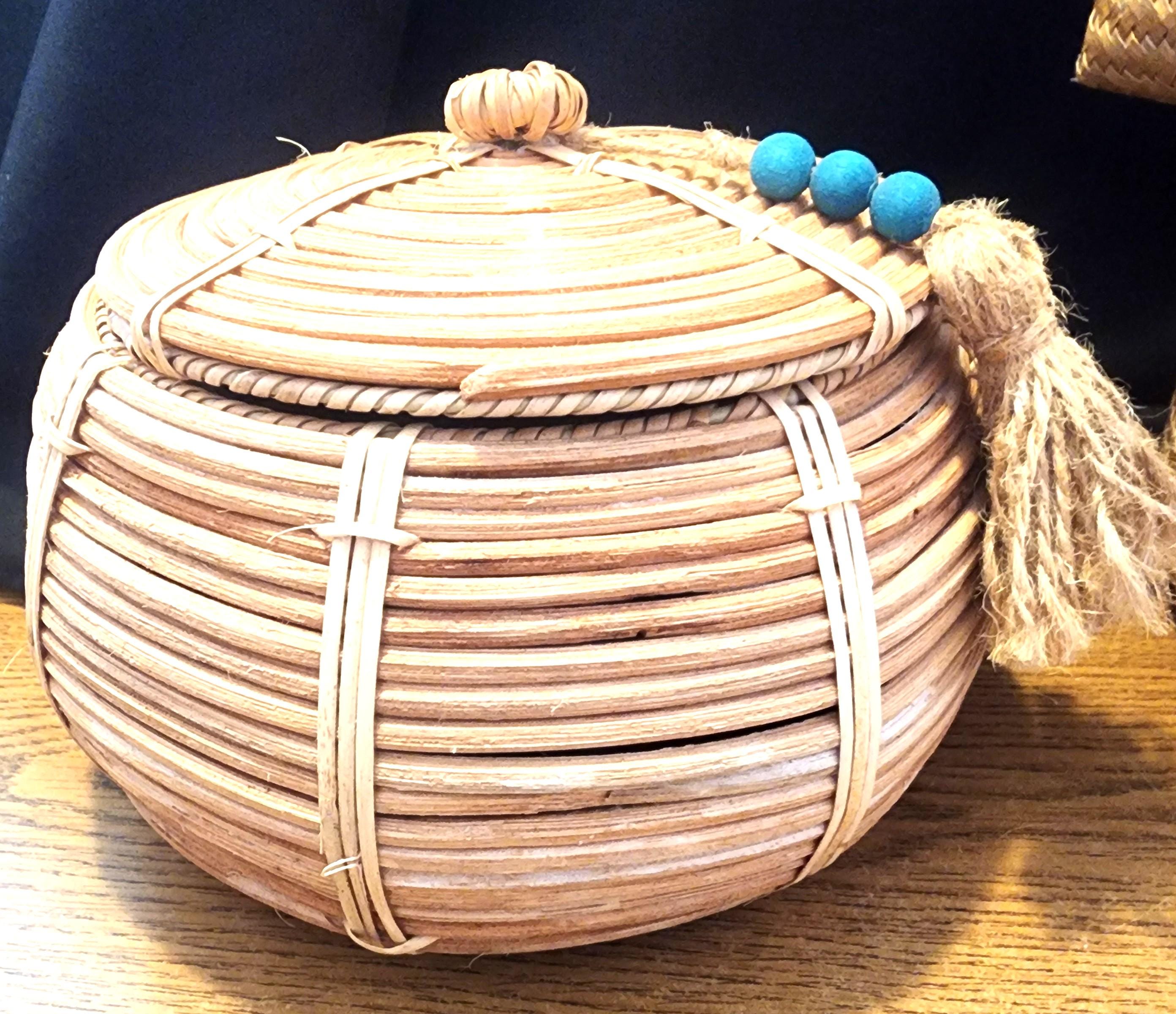 ヴィンテージ 9インチ 編み込み装飾バスケット（蓋付き） - Etsy 日本