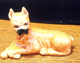 リアルな茶色のボクサー犬の置物：樹脂製のペットオーナメント - Etsy 日本