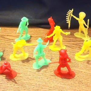 Vintage Plastic 6 Cowboys and 6 Indians