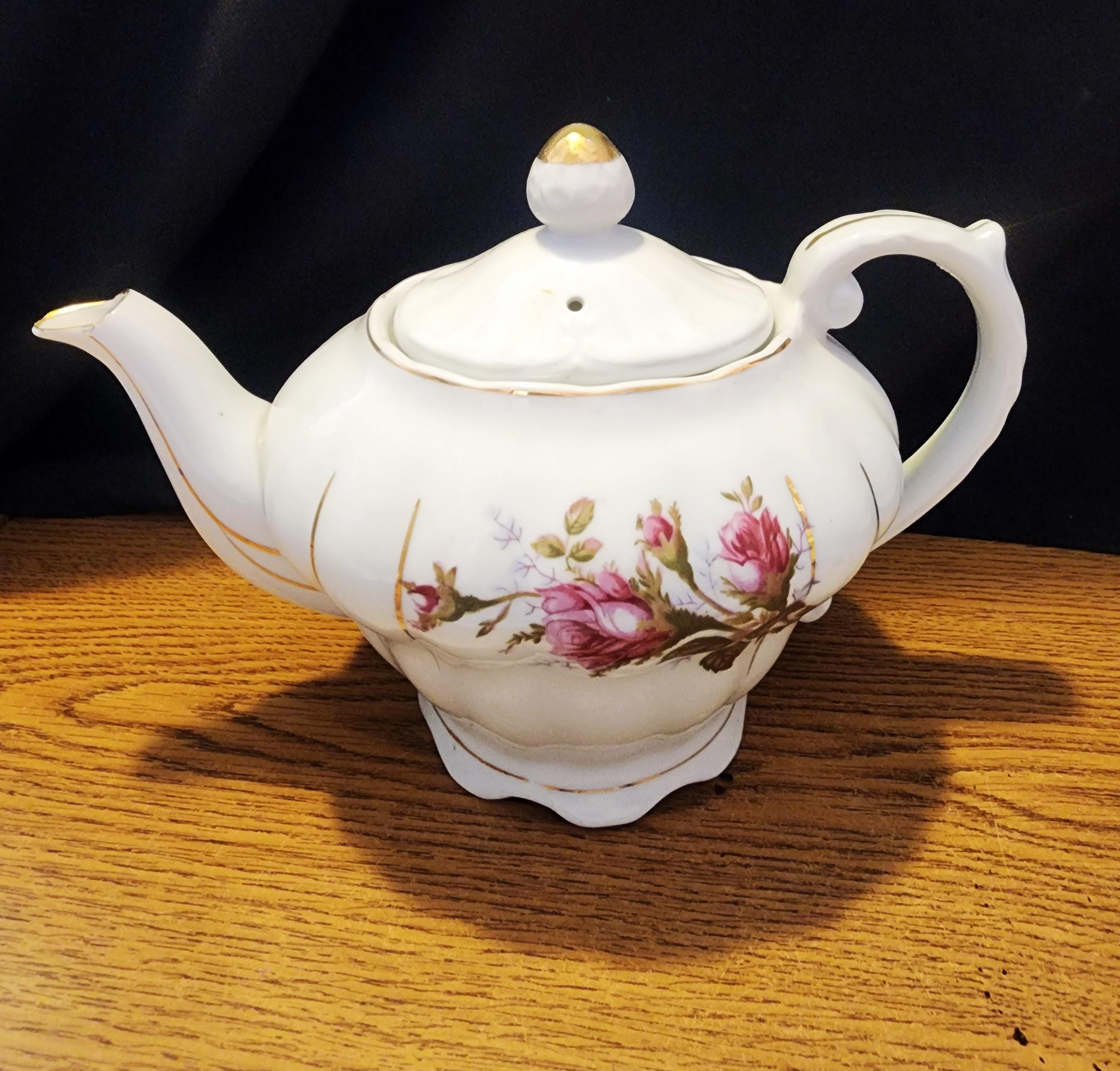 ボタニカル模様&Antique額縁　ヨーロッパ イギリスで見つけたアンティークフレーム、ボタニカルアート