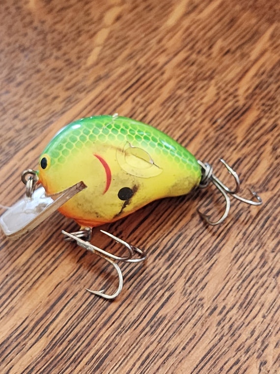 Vintage Green Lure Looks Like Bagley Kb3 Weighs 4 grams Vintage Green Lure Looks Like Bagley Kb3 Weighs 4 grams