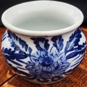 Vintage White & Blue Porcelain Bowl/Pot