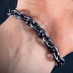 Rustikales Chunky Distressed geschwärzter Edelstahl Dorn Gliederketten Armband
