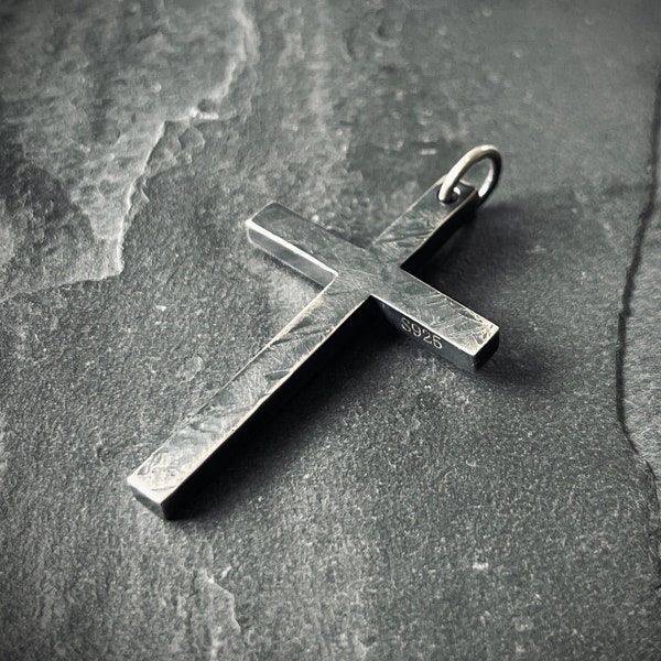 Distressed Handmade 925 Solid Sterling Silver Simple Minimalist Plain Cross Crucifix Pendant with Presentation Gift Box
