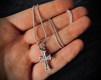 925 Solid Sterling Silver Handmade Small Crucifx Cross Pendant & Matching Necklace with Presentation Gift Box