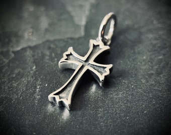 925 Sterling Silver Handmade Classic Minimalist Dainty Small Cross Crucifix Pendant with Presentation Gift Box