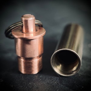 Laiton vieilli et cuivre étanche coquille de fusil balle pilule capsule porte-clé / mousqueton / survie EDC / récipient / poche / SOS
