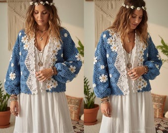 Marineblaue Boho Häkeljacke mit Daisy Motiven | Handgemachter Boho Pullover