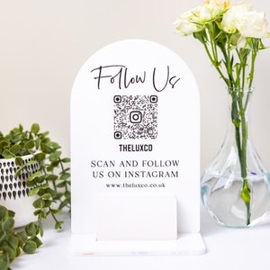 Folgen Sie uns QR Social Media Schild mit Visitenkartenhalter, Instagram Signage, Salon, Stall, Einzelverkauf, Shop, Veranstaltungen Zeichen, Social Signage