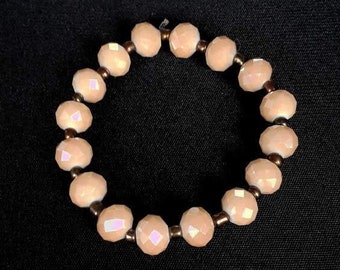 Cream / Light Brown Glass Cut Beaded Bracelet