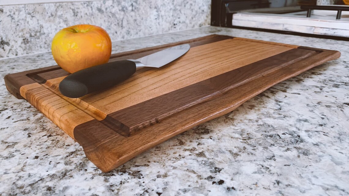 Live Edge Cutting Board Walnut & Hickory With Juice Groove Etsy België