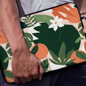Tropical Leaves Laptop Sleeve: Exotic Foliage Design