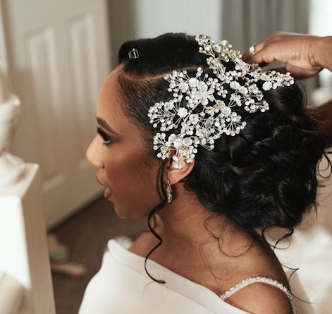 Crystal Wedding Halo Headpiece, Rhinestone Bridal Hair Piece  display picture 2