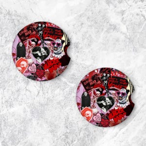 Puede incluir: Un juego de tres tazas de cerámica con un acabado moteado y mate. Las tazas son en tonos crema, gris claro y gris oscuro. Cada taza tiene un diseño simple y minimalista, ideal para café o té.