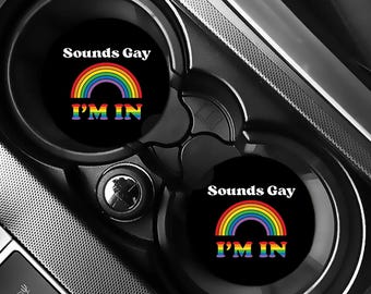Juego de posavasos "Sonido gay, estoy en el coche" / Divertidos accesorios para coche con temática del Orgullo / Decoración LGBTQ arcoíris / Regalo retro gay