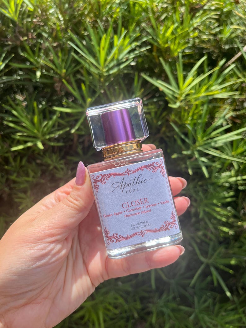 CLOSER - Pheromone Perfume Oil | Clean Girl Fragrance, Vanilla, Green Apple | Shampoo Perfume 50 ML Extrait Spray