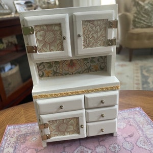 Miniature Dollhouse Vintage Kitchen Cabinet/Hutch/Hoosier In Cottage White With William Morris Paper Accents 1:12 Scale Furniture