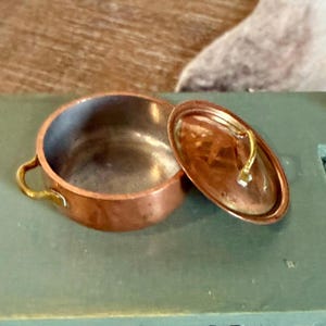 Miniature Dollhouse Vintage Authentic Copper Skillet With Handles 1:12 Scale Accessory