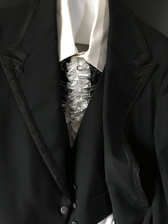 Spectacular vintage men's three-piece tuxedo with
