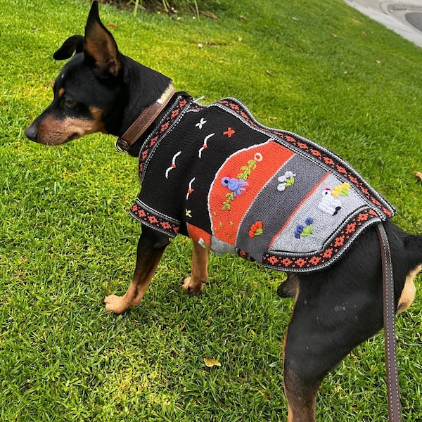Größe 14. Peruanische Hundepullover mit handgemachten Designs. Shiba Inu, Golden Doodle, Schnauzer, Terriers, Havaneser, die süßesten überhaupt.