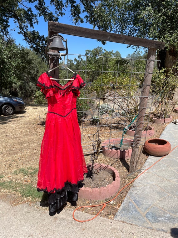 Victorian costume, red and long dress  and  with … - image 2